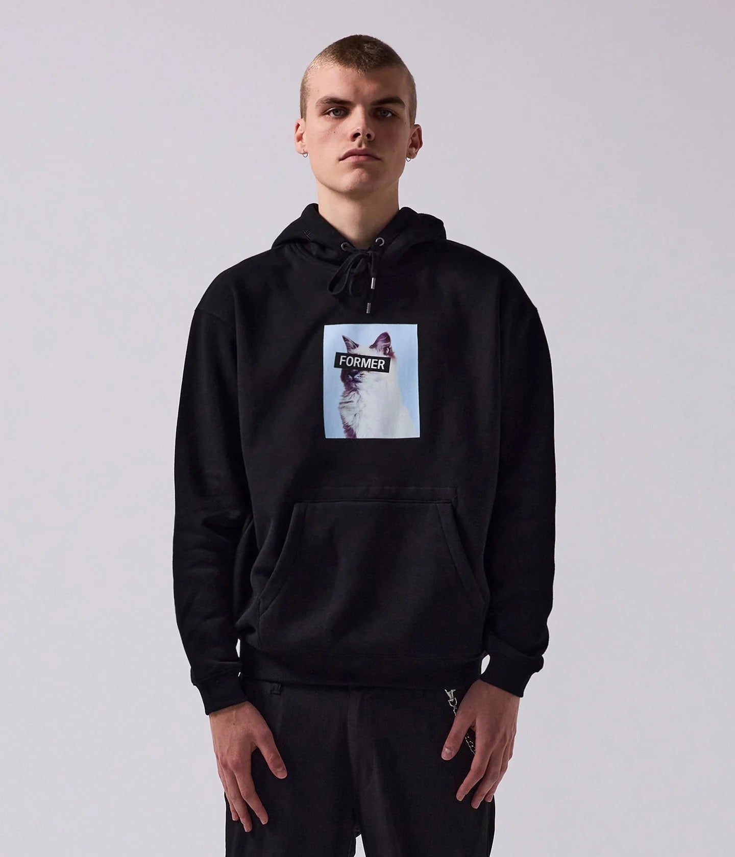 FORMER sweat capuche charm hood