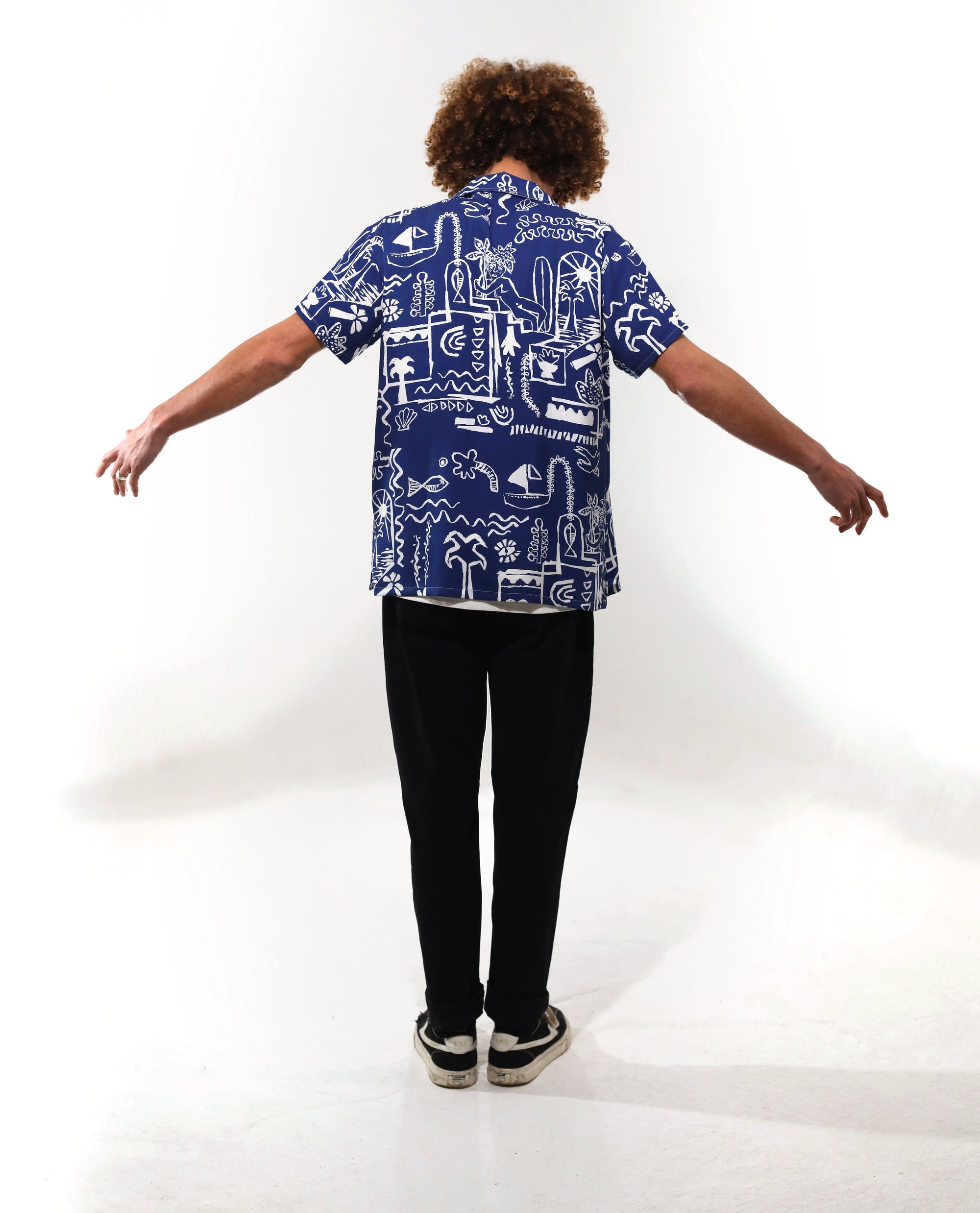 Vegetable silk blouse Paint Wall | Blue