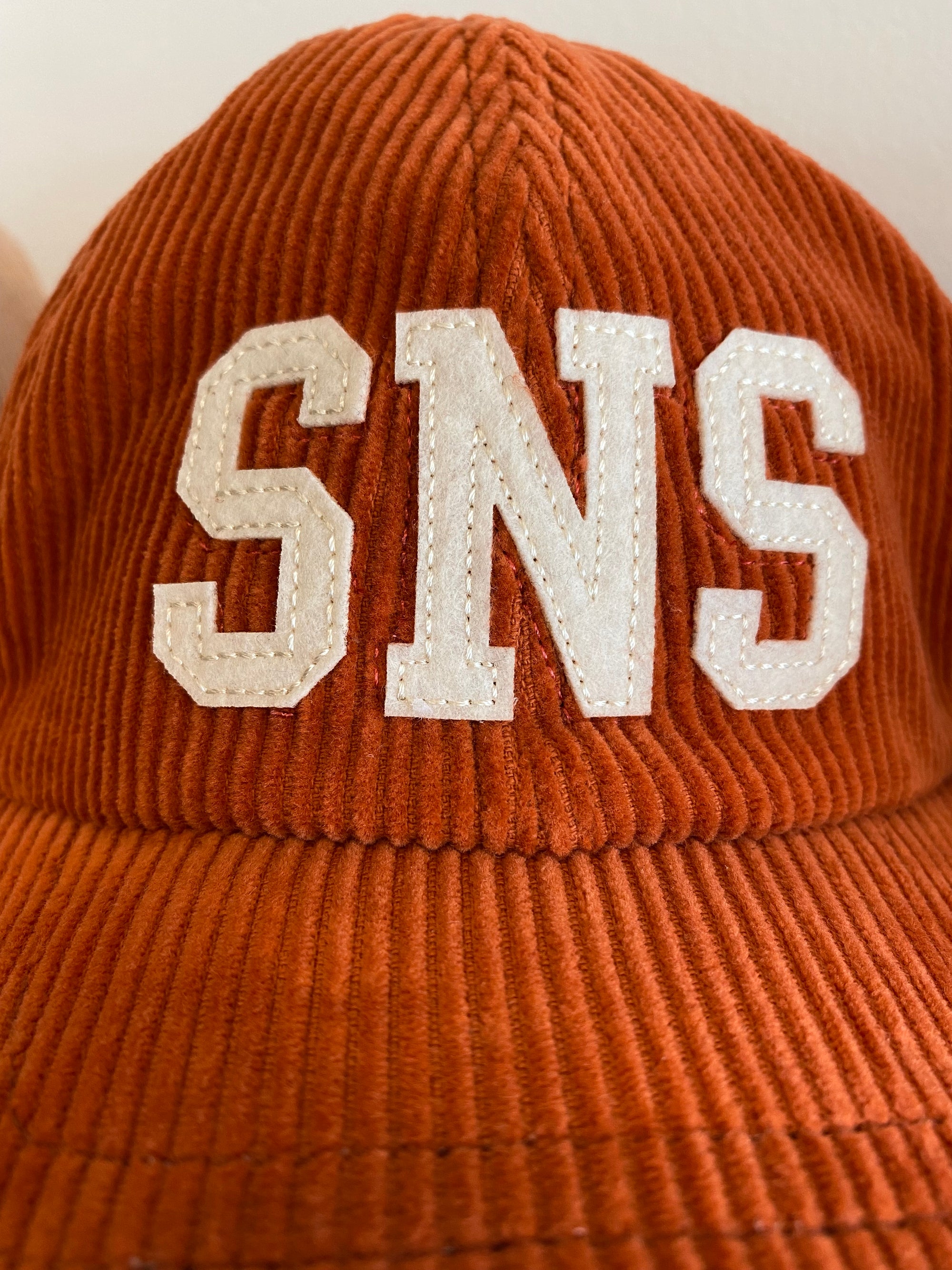 6panel velours SNS | Baked clay (brique)